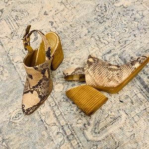 Vince Camuto Chemine Slingback Bootie in Snake